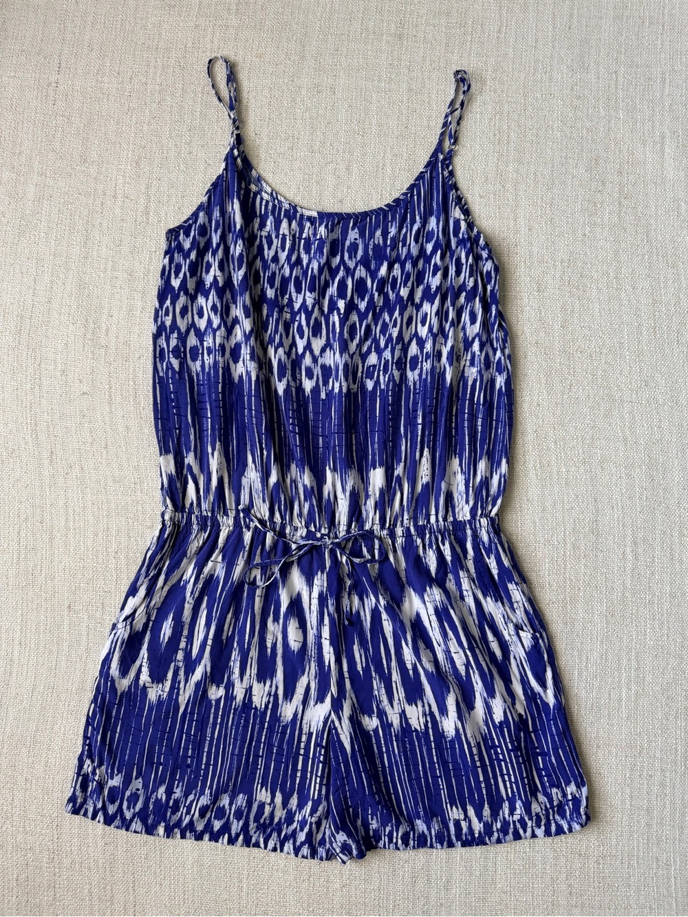 Tommy Bahama Blue White Ikat Print Romper Cover Up Size Large - Picture 2 of 4